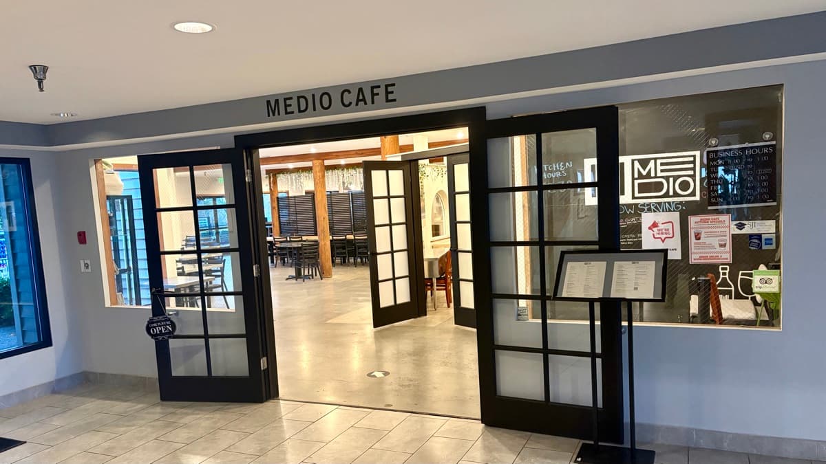 Medio Cafe - Cafe, Coffee, Breakfast & Brunch restaurant in Friday Harbor, San Juan Island