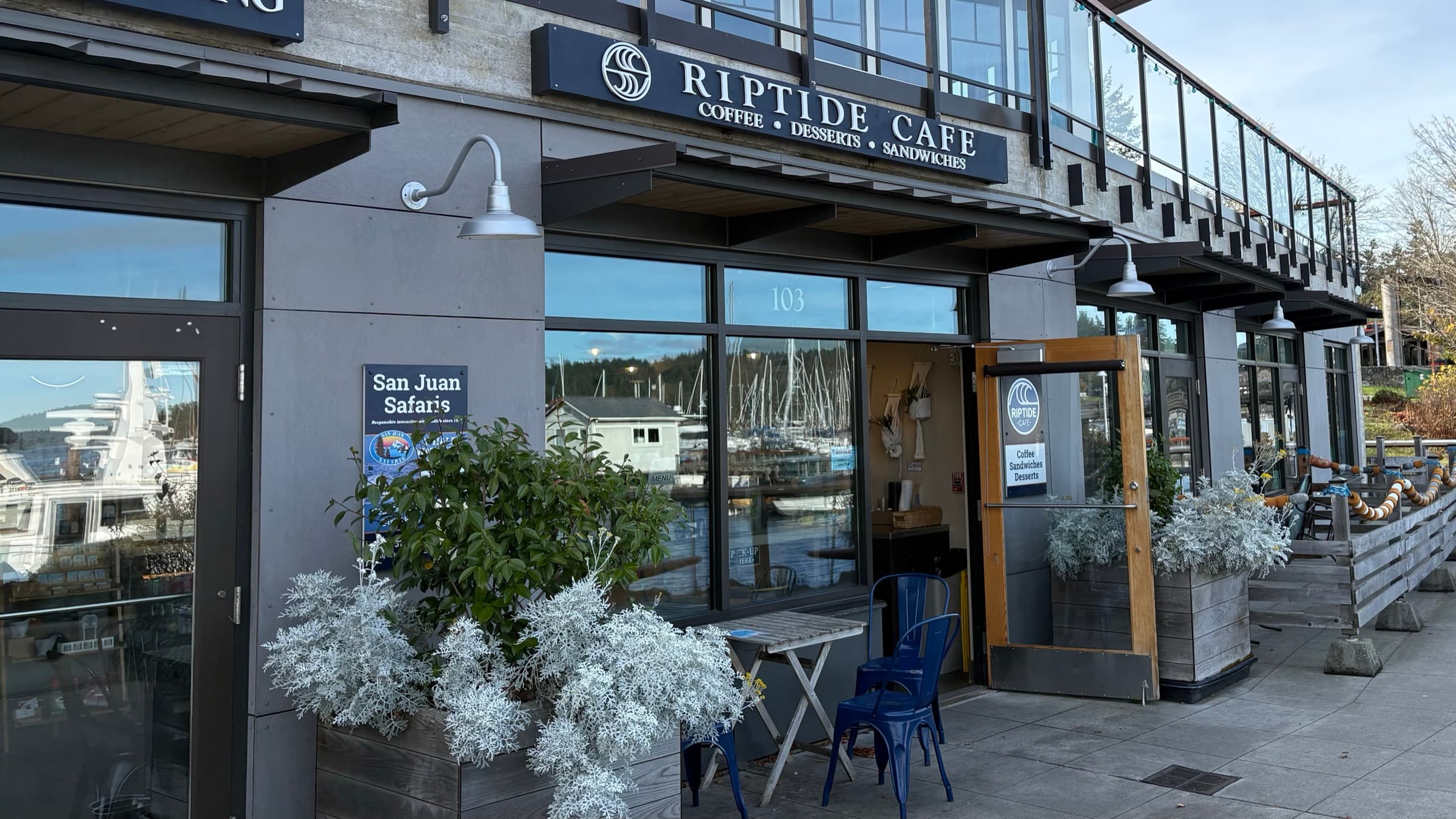 Riptide Cafe - Cafe, Coffee, Desserts restaurant in Friday Harbor, San Juan Island